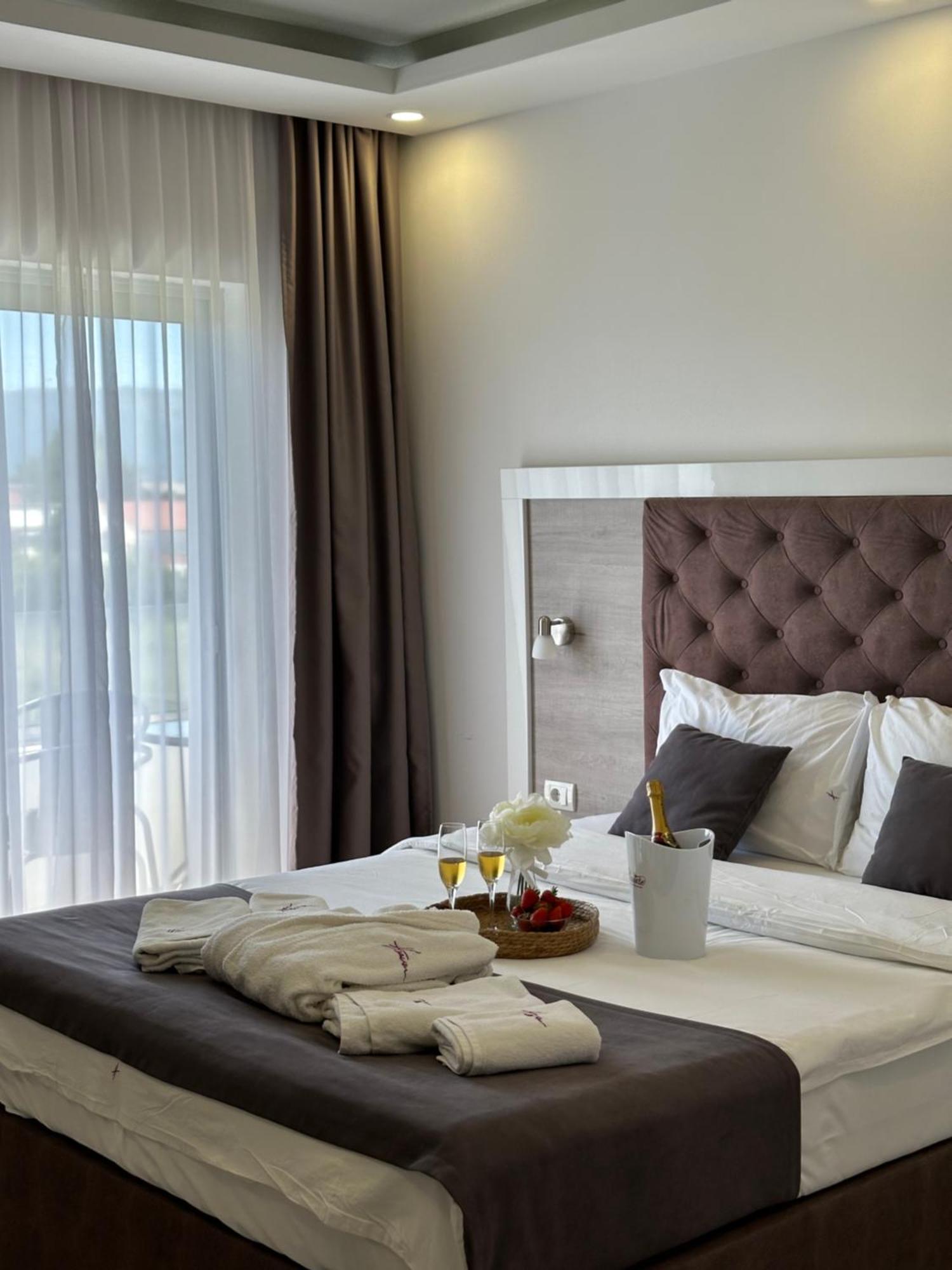 Hotel Heaven Lux Ulcinj Zewnętrze zdjęcie