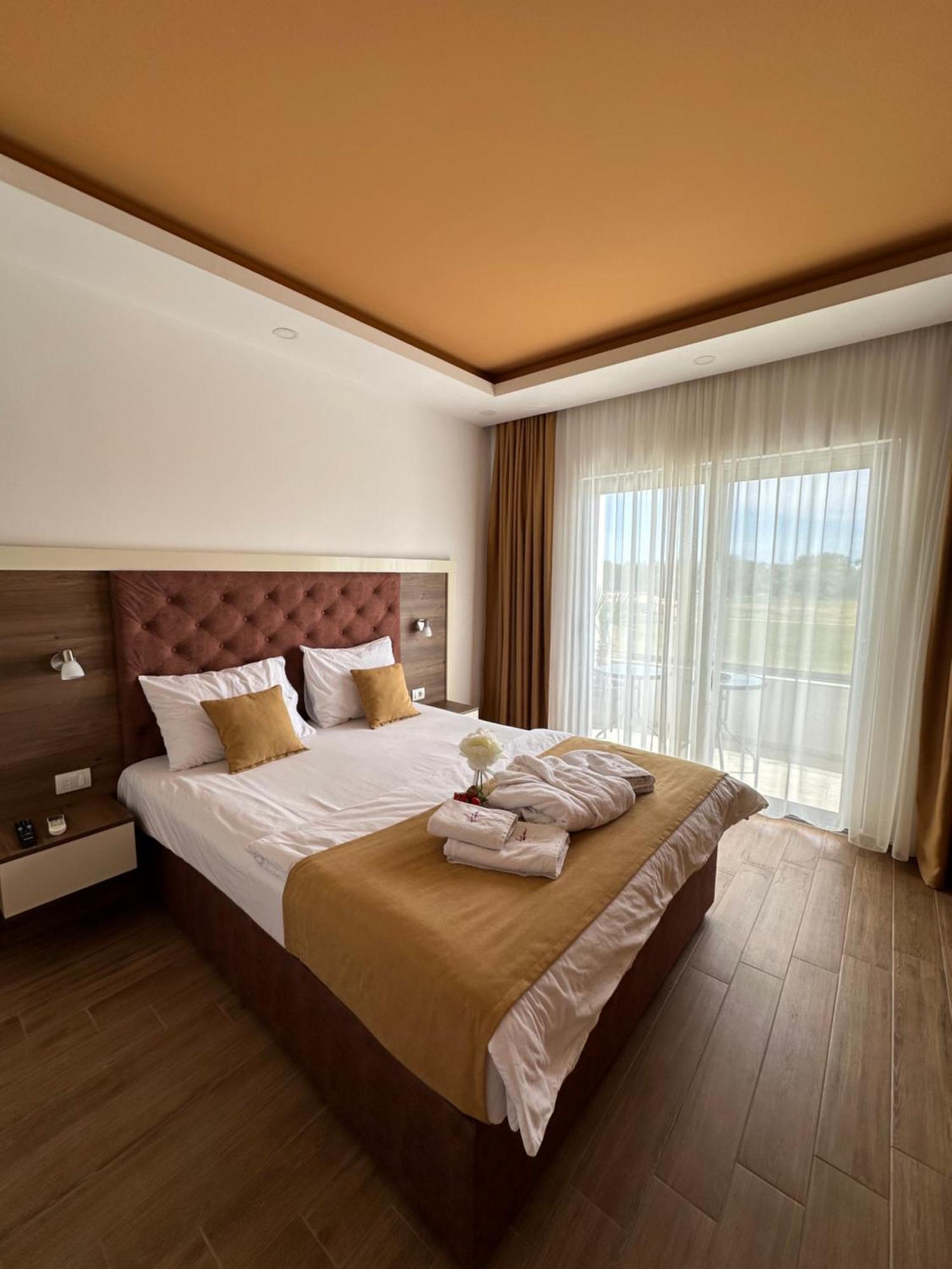 Hotel Heaven Lux Ulcinj Zewnętrze zdjęcie